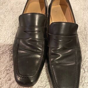 Men authentic Ferragamo shoes size 8 black condition is ok